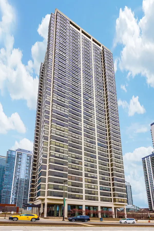 360 E Randolph Street #4203, Chicago, IL 60601