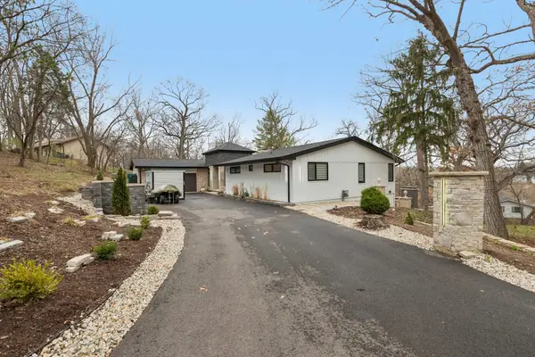 306 Woodlock Street, Ingleside, IL 60041