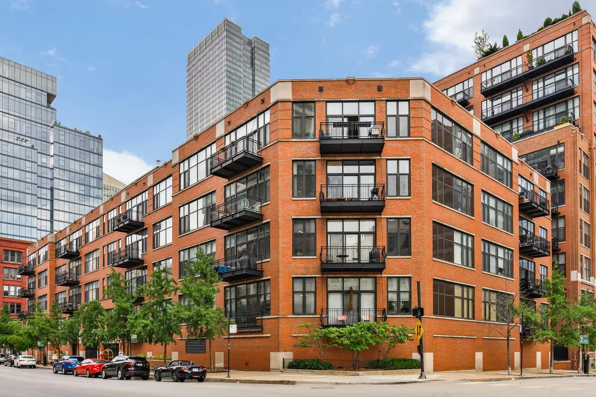 333 W Hubbard Street #713, Chicago, IL 60654 - #1
