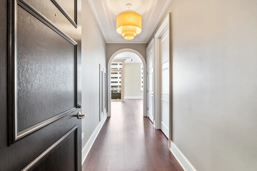 118 E Erie Street #18B, Chicago, IL 60611 - #2