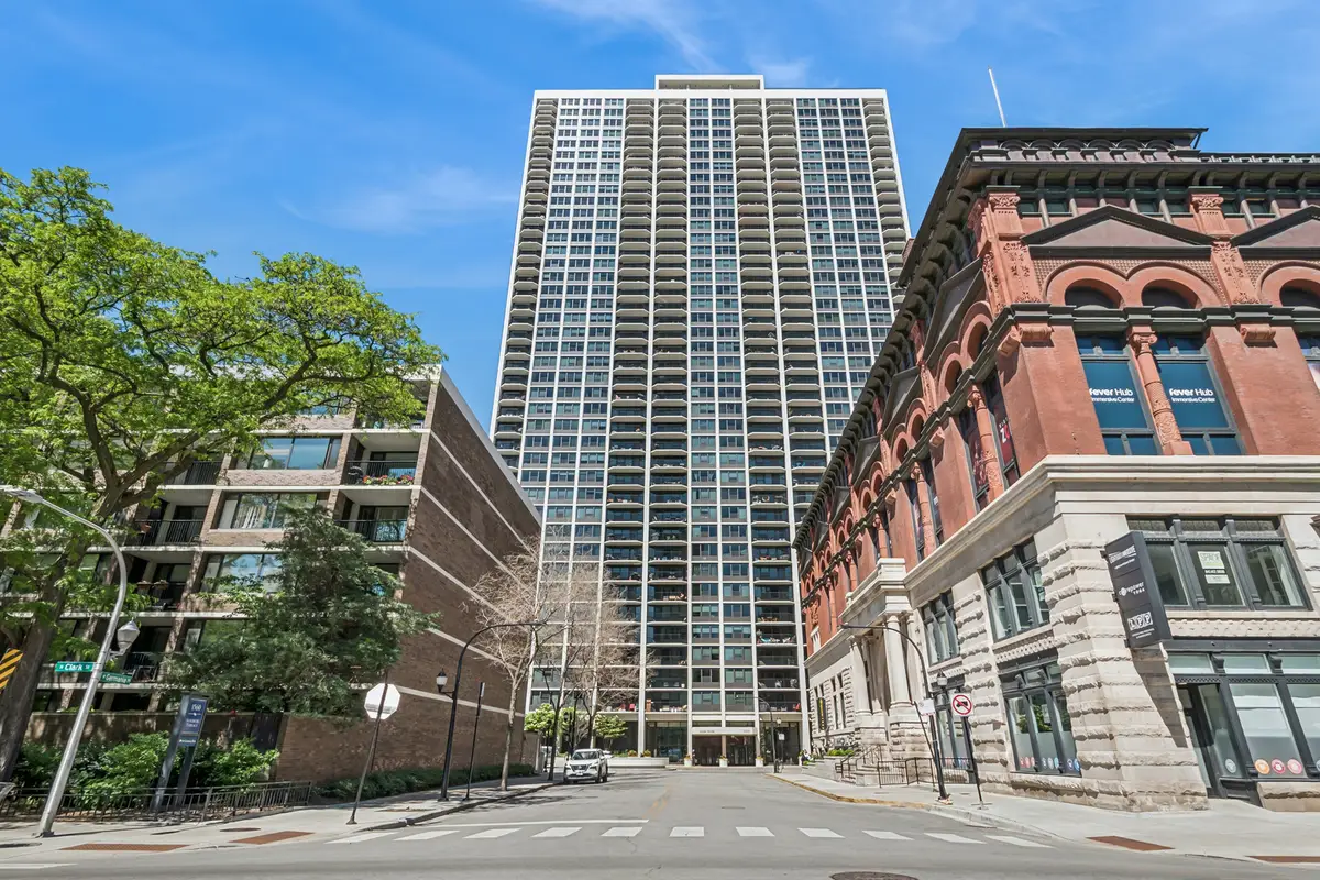 1560 N Sandburg Terrace #1801J, Chicago, IL 60610 - #1