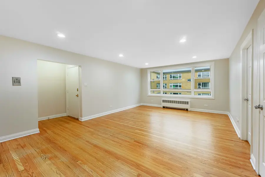 6100 N Damen Avenue #2A, Chicago, IL 60659 - #3