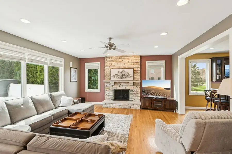 14101 W Rodmell Court, Libertyville, IL 60048 - #3