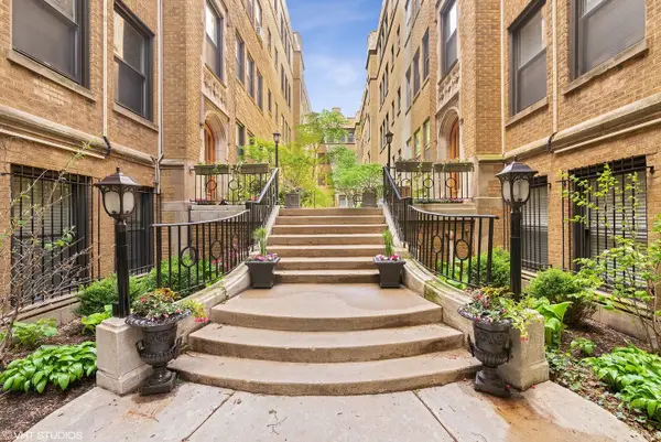 640 W Waveland Avenue #2F, Chicago, IL 60613