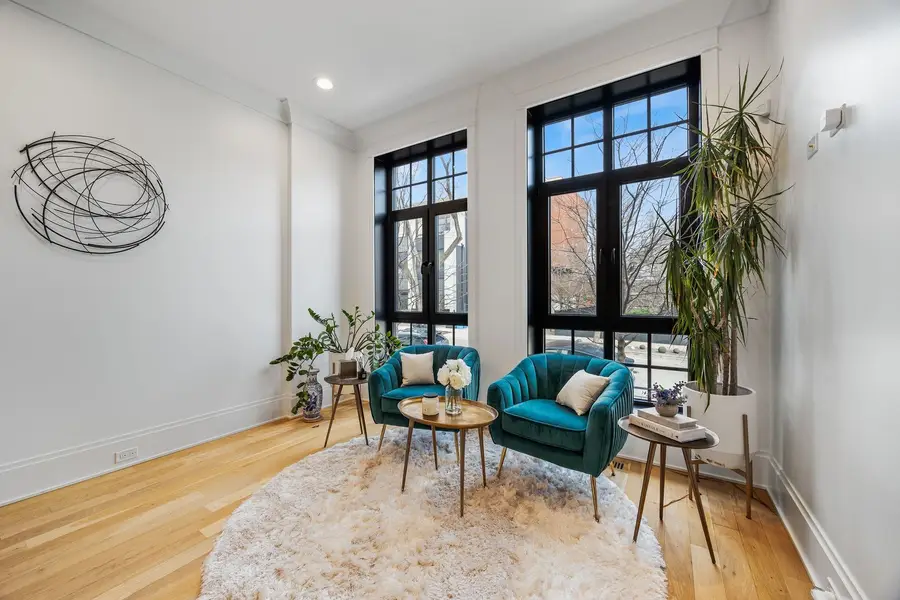 1107 W Chestnut Street #1W, Chicago, IL 60642 - #2