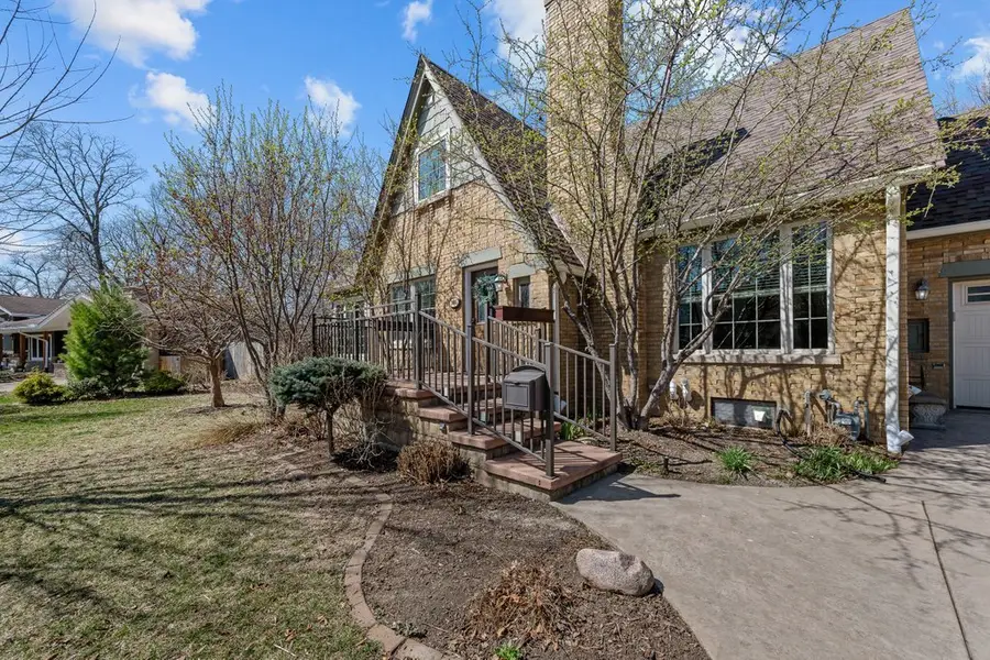 2405 23rd Avenue A, Moline, IL 61265 - #2