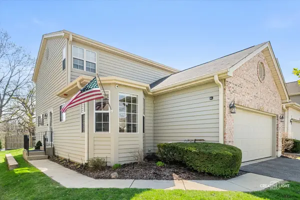 36 Townsend Circle, Naperville, IL 60565