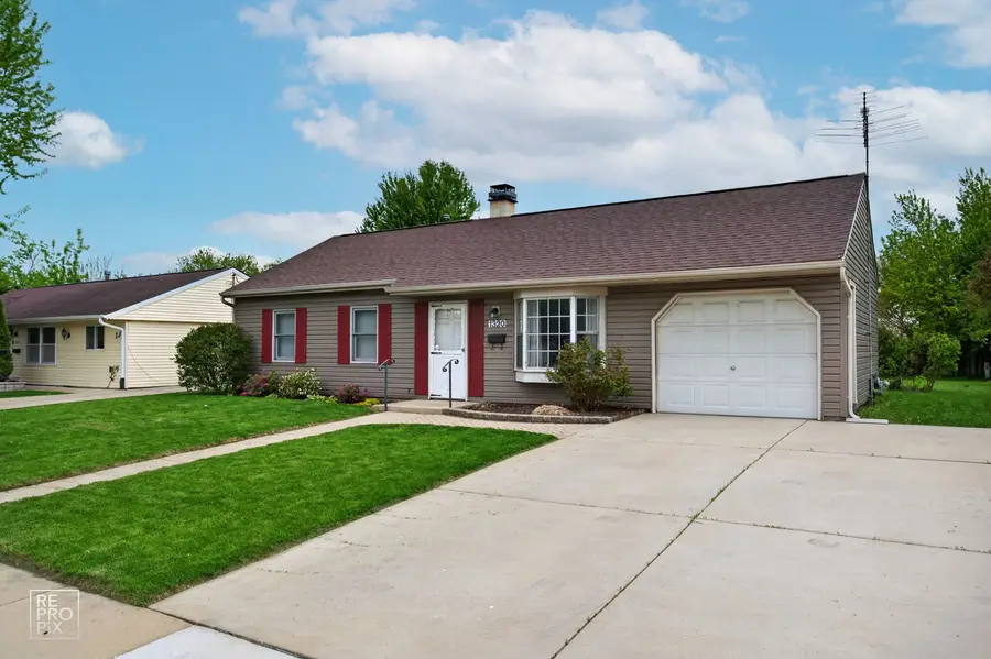 1320 N Elmwood Drive, Aurora, IL 60506 - #3