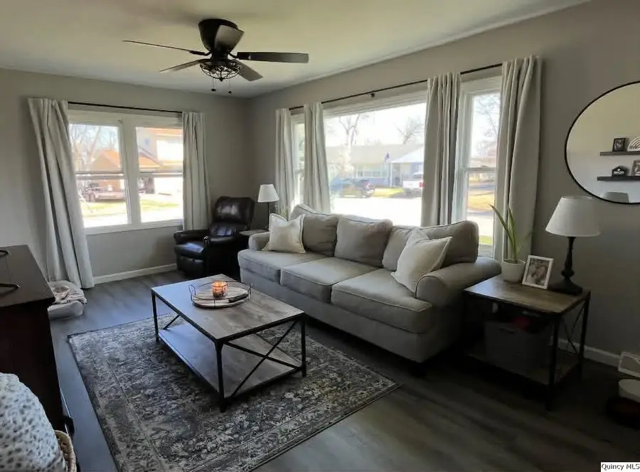 723 E Brennan Drive, Quincy, IL 62301 - #3