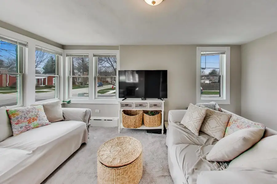 9501 Jackson Avenue, Brookfield, IL 60513 - #2