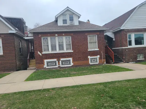 9230 S Saginaw Avenue, Chicago, IL 60617