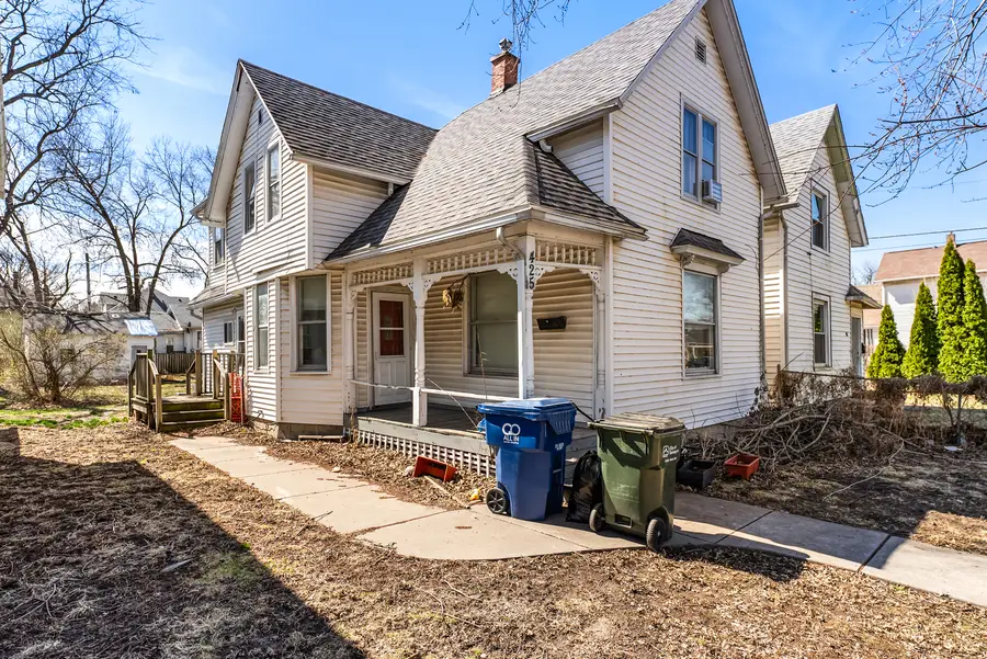 425 W 16th Street, Davenport, IA 52806 - #2