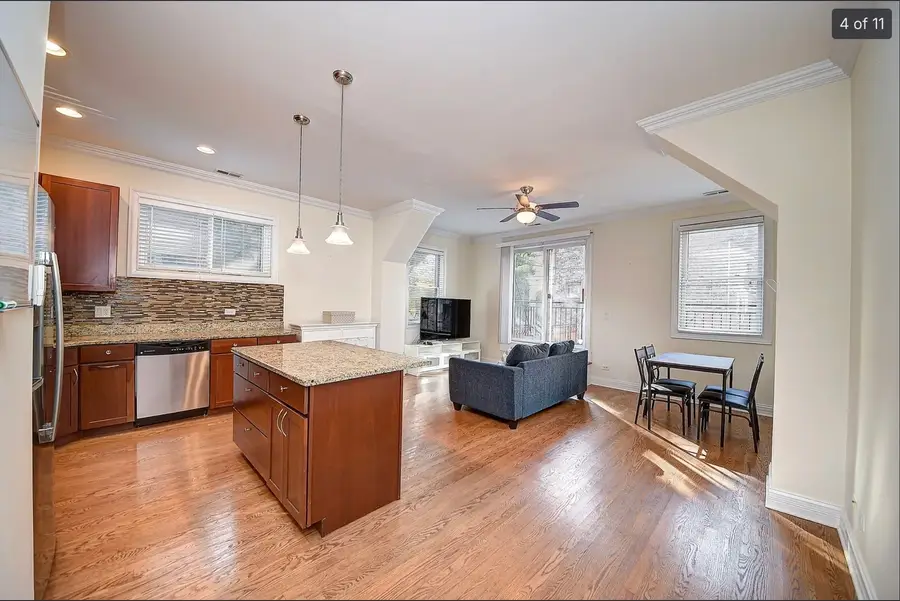 653 W Barry Avenue #1S, Chicago, IL 60657 - #3
