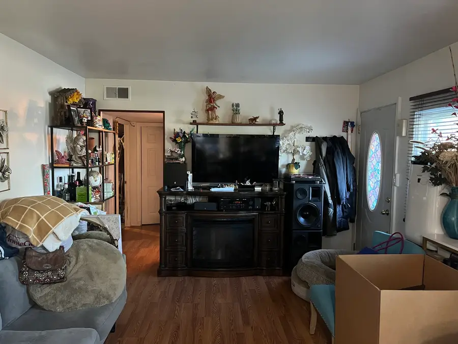 879 North Avenue, Des Plaines, IL 60016 - #2