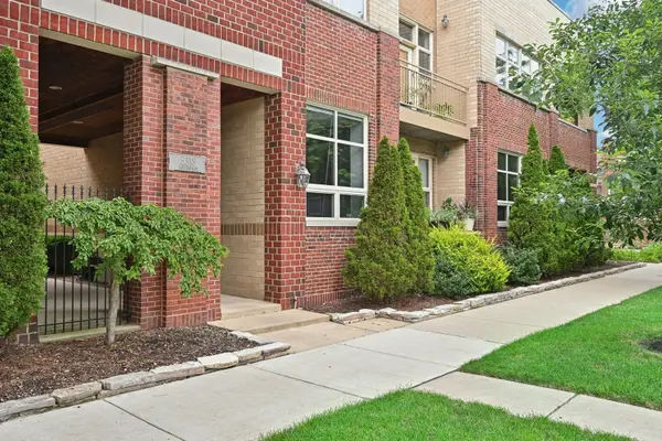 5318 N Ravenswood Avenue #107, Chicago, IL 60640