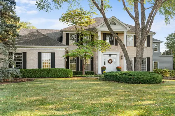 716 Old Westbury Court, Crystal Lake, IL 60012