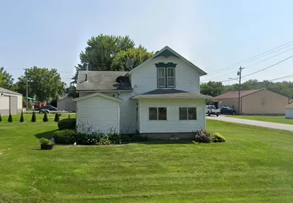 100 4th Avenue E, Andalusia, IL 61232