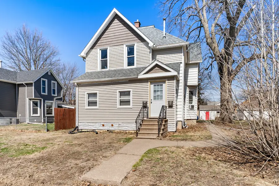 1128 W 14th Street, Davenport, IA 52804 - #2