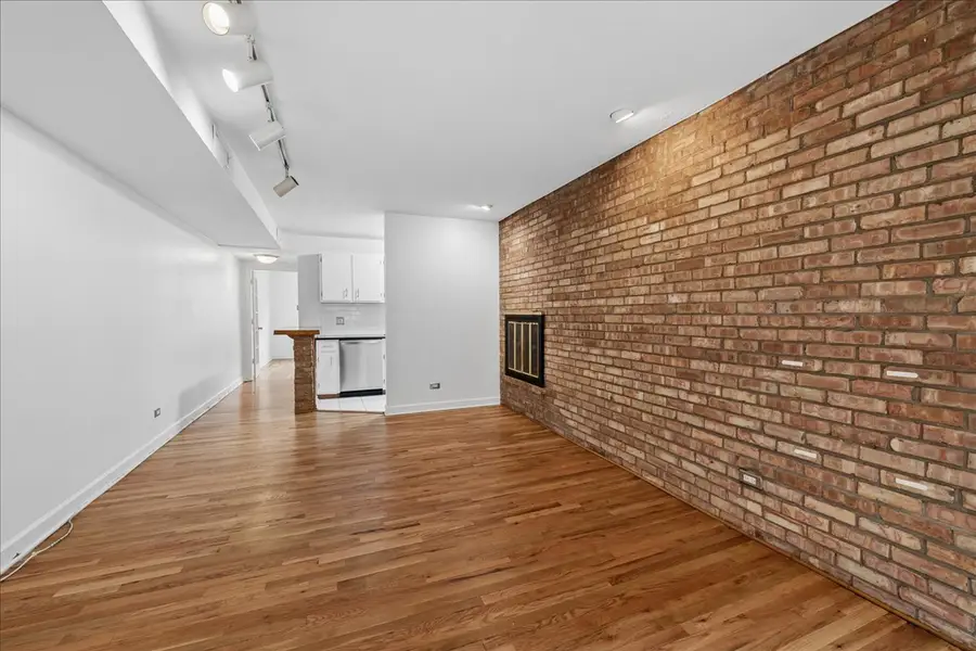 805 W Oakdale Avenue #1A, Chicago, IL 60657 - #3