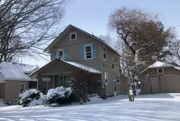 1662 S Chicago Avenue, Freeport, IL 61032