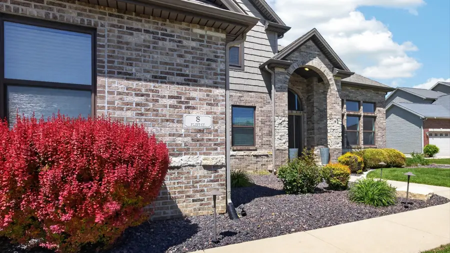 8 Flint Court, Bloomington, IL 61705 - #3