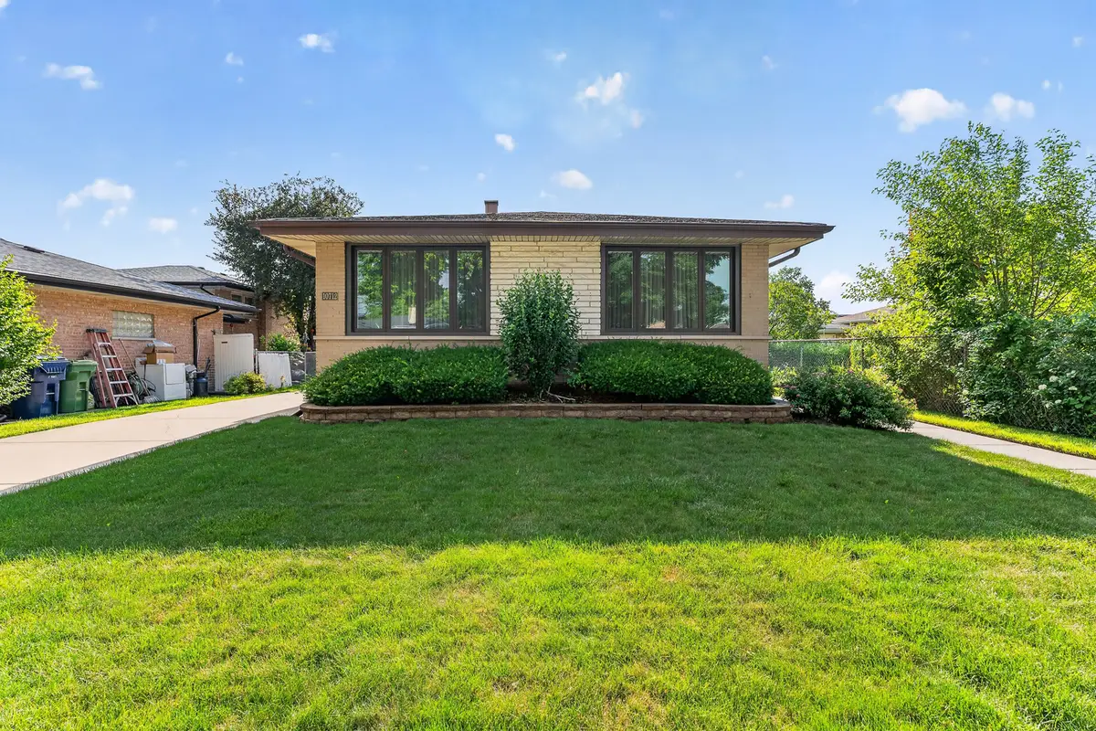 10712 Lamon Avenue, Oak Lawn, IL 60453 - #1