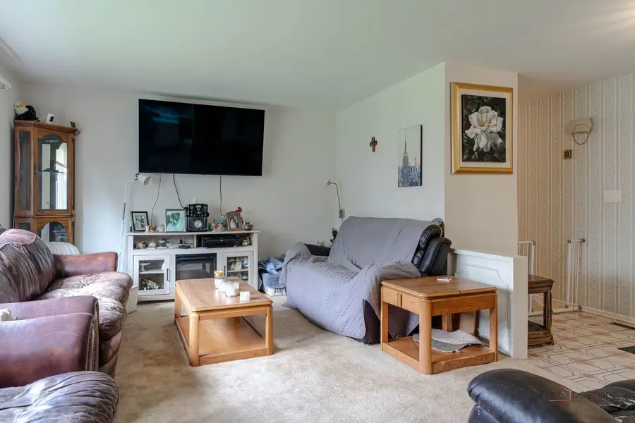 1009 Hampton Court, McHenry, IL 60050 - #3