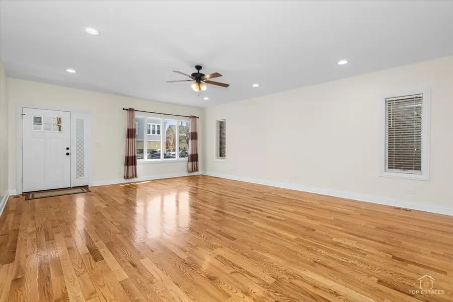 3326 S Lituanica Avenue, Chicago, IL 60608 - #3