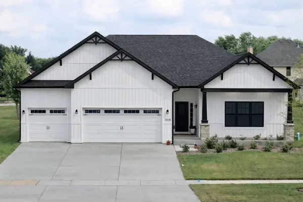 25927 W Ravine Woods Drive, Channahon, IL 60410