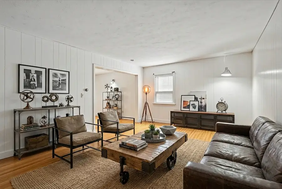 225 Burchell Avenue, Highwood, IL 60040 - #2