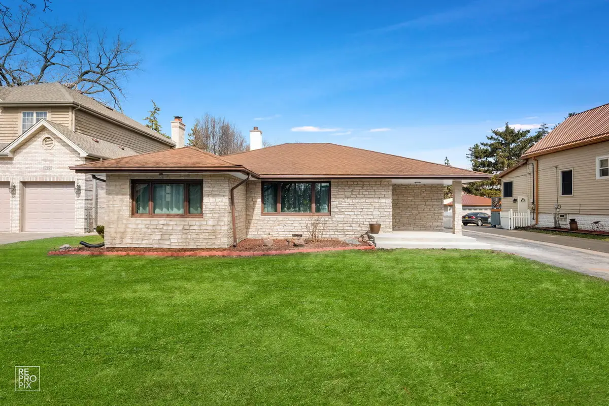 221 E Grantley Avenue, Elmhurst, IL 60126 - #1