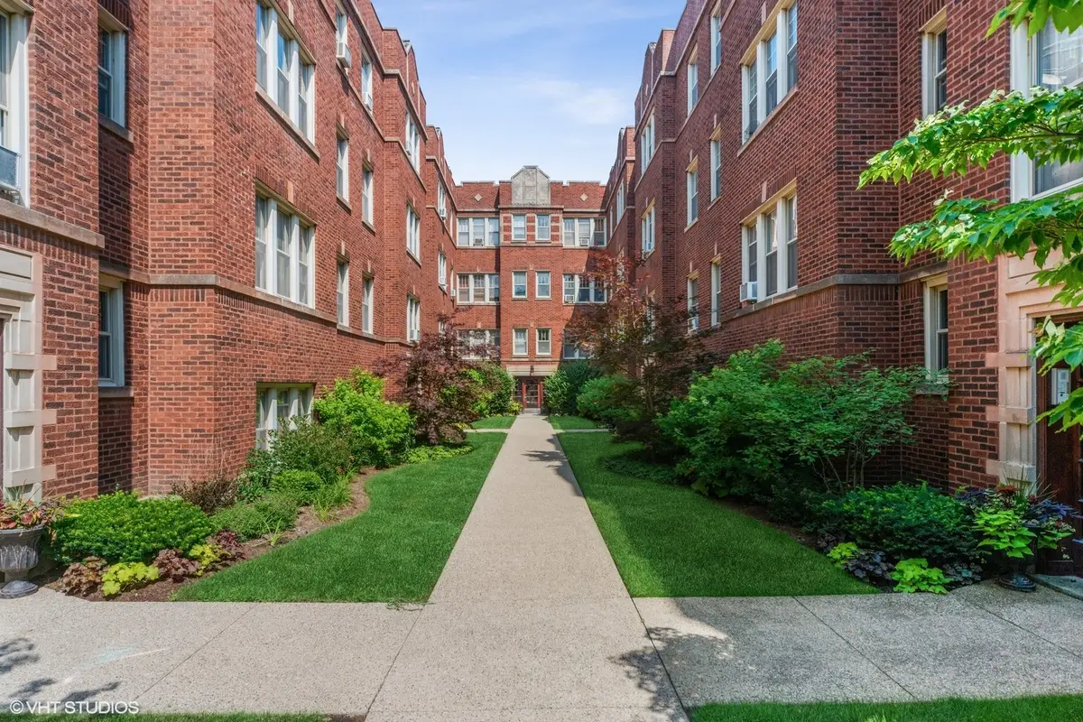 242 S Maple Avenue #1E, Oak Park, IL 60302 - #1