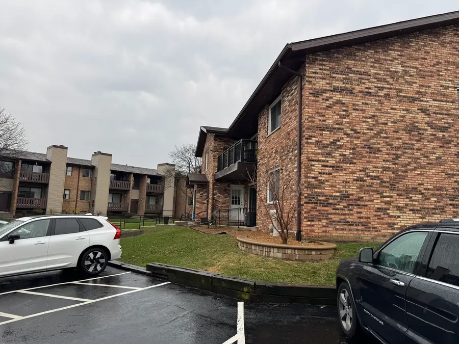 344 Sheridan Drive #1C, Willowbrook, IL 60527 - #3