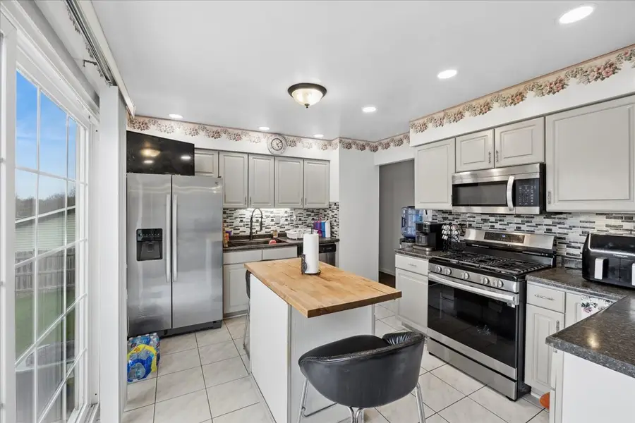 140 Wedgewood Way, Bolingbrook, IL 60440 - #3