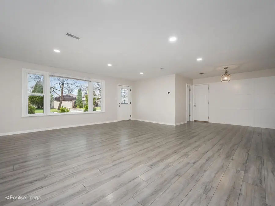 9359 Ridgeland Avenue, Oak Lawn, IL 60453 - #3