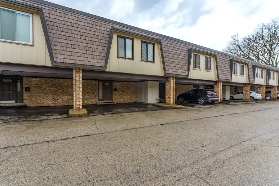 11 Cour Caravelle #11, Palos Hills, IL 60465 - #2