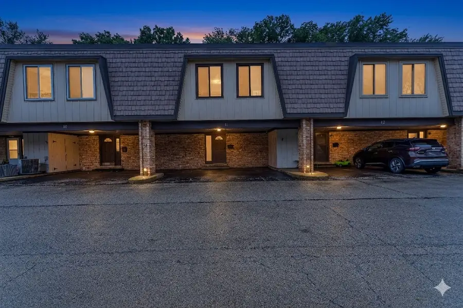 11 Cour Caravelle #11, Palos Hills, IL 60465 - #3