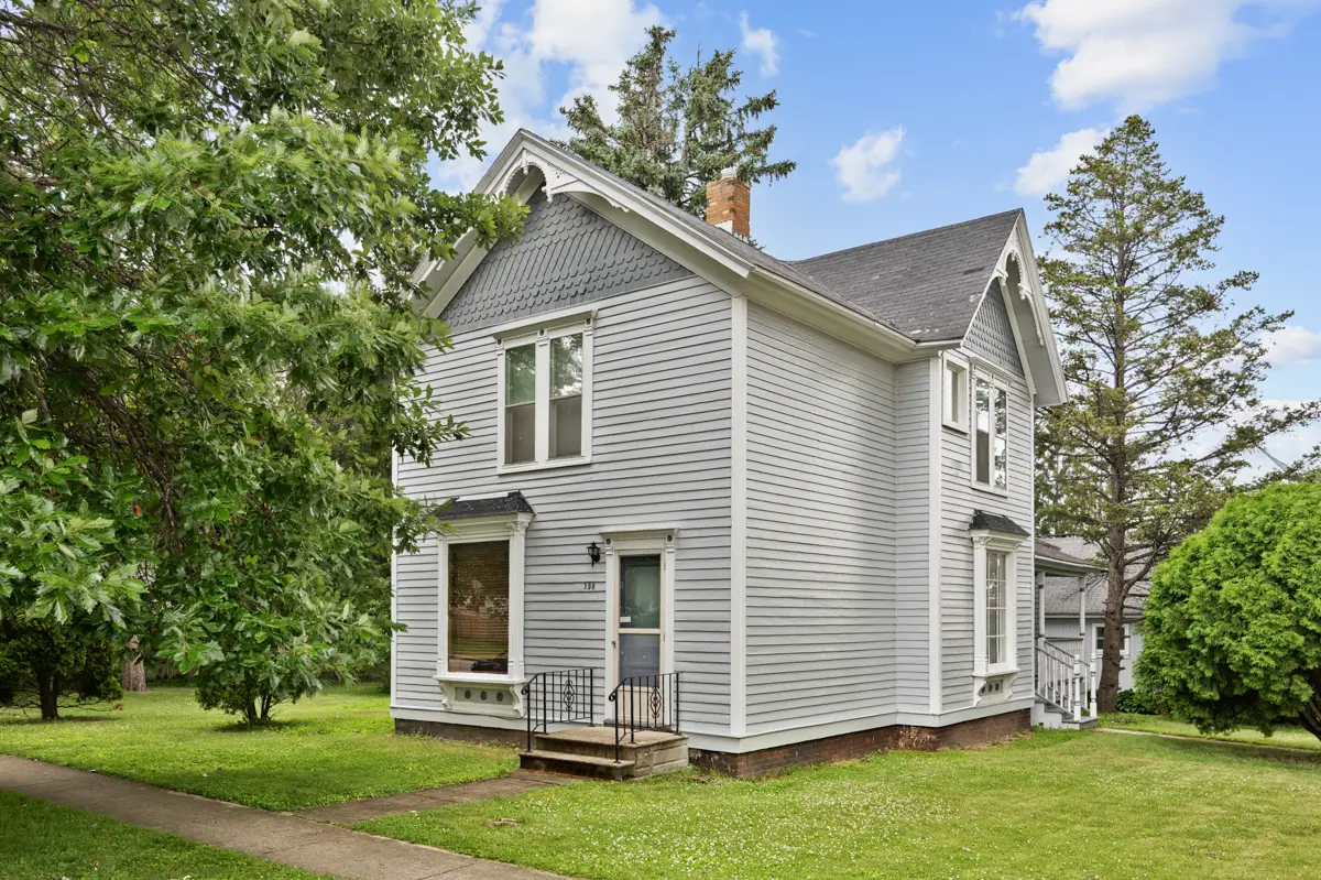 198 E. Jefferson Street, Hampshire, IL 60140 - #1