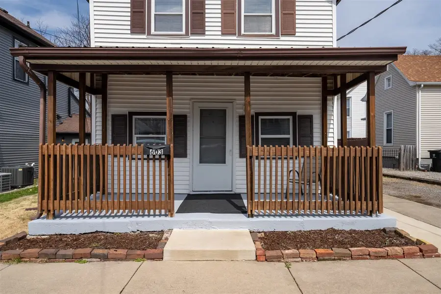 603 W Chestnut Street, Bloomington, IL 61701 - #2