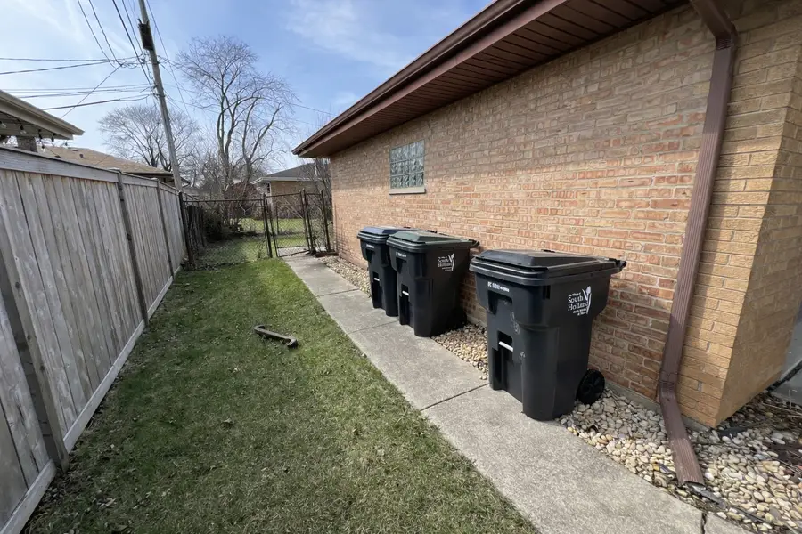 17044 Louis Avenue, South Holland, IL 60473 - #3