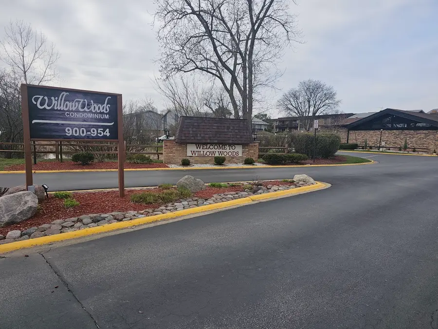 922 Old Willow Road #208, Prospect Heights, IL 60070 - #2