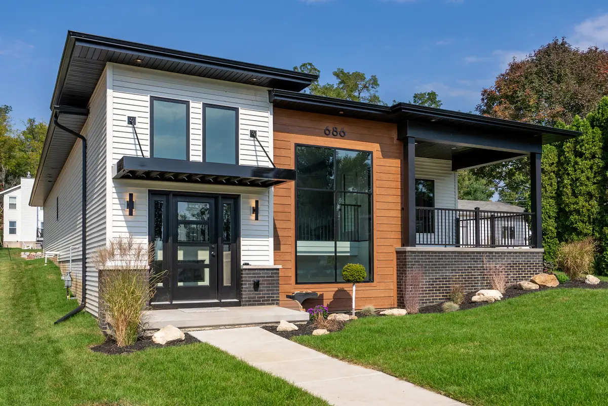 686 Jones Court, Bettendorf, IA 52722 - #1