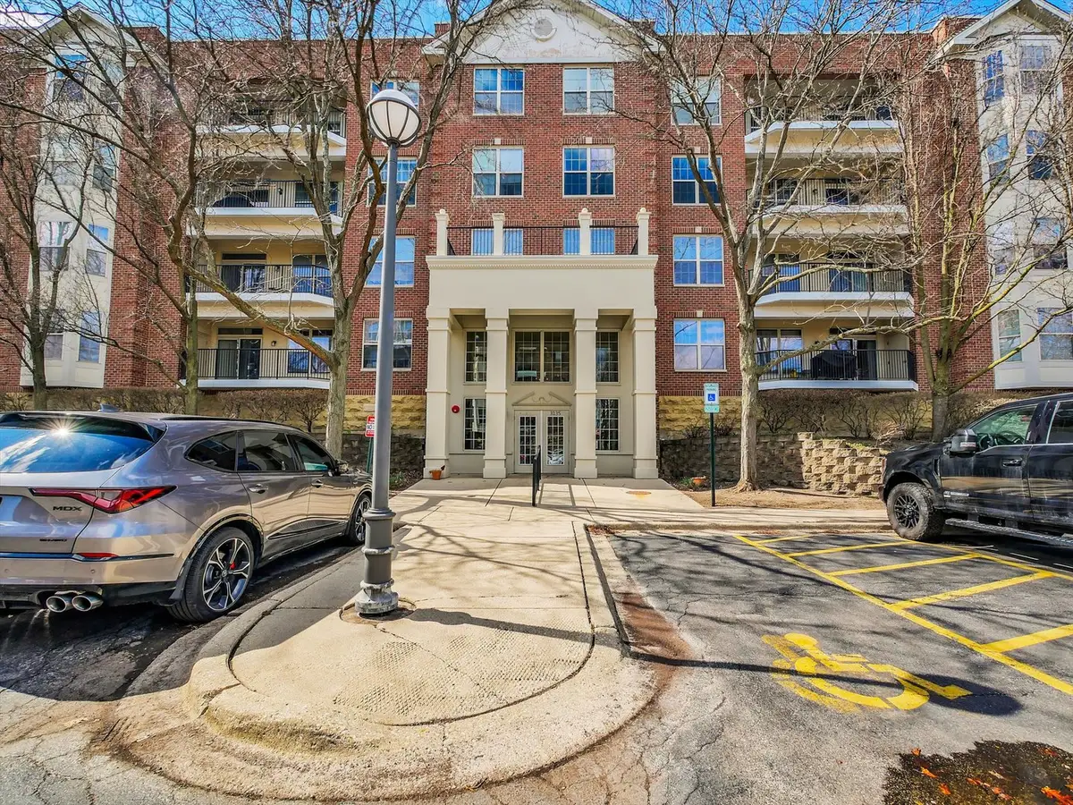 3135 Town Square Drive #104, Rolling Meadows, IL 60008 - #1