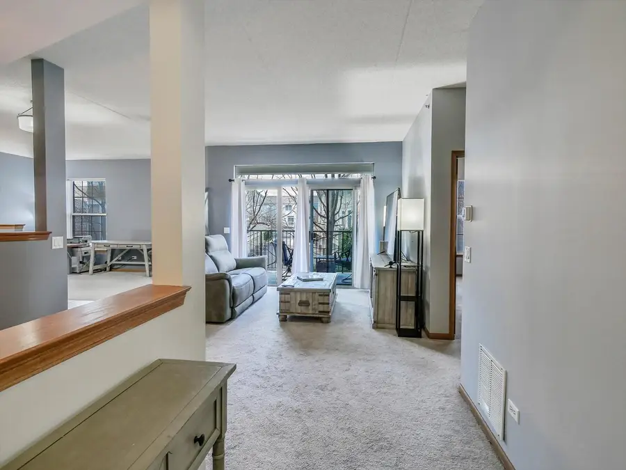 3135 Town Square Drive #104, Rolling Meadows, IL 60008 - #2