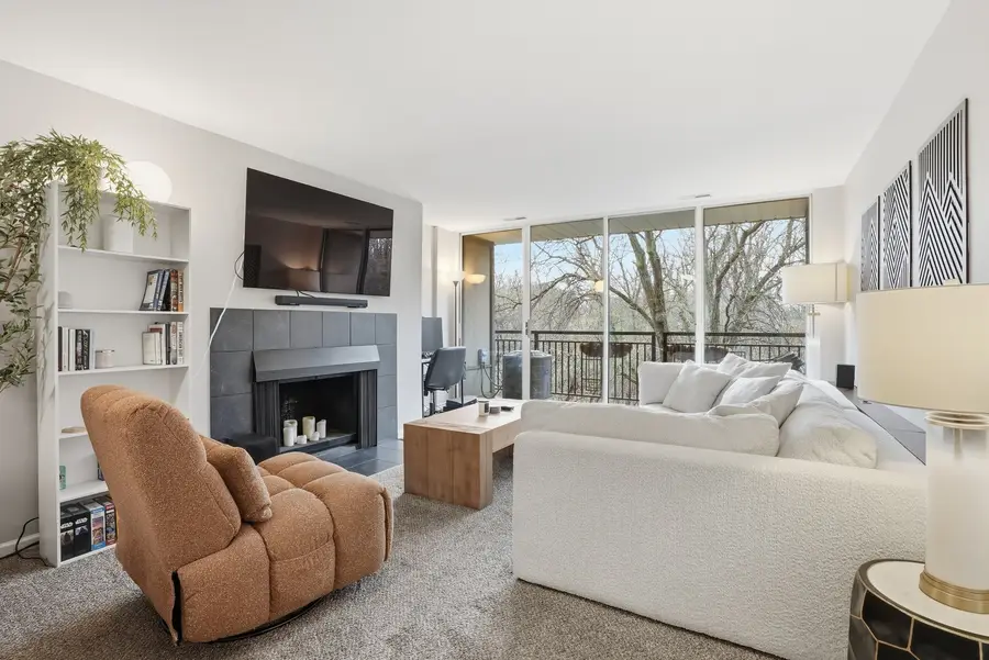 1833 Four Lakes Avenue #3F, Lisle, IL 60532 - #2