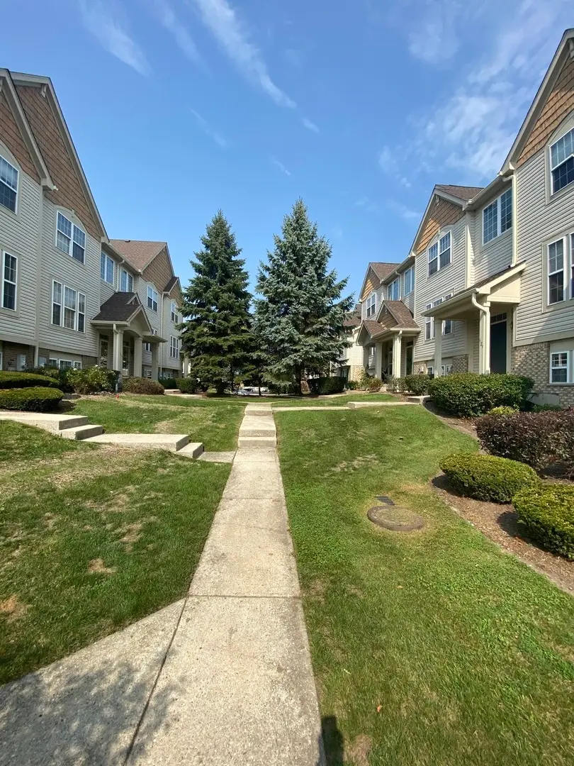 1129 Georgetown Way, Vernon Hills, IL 60061 - #2