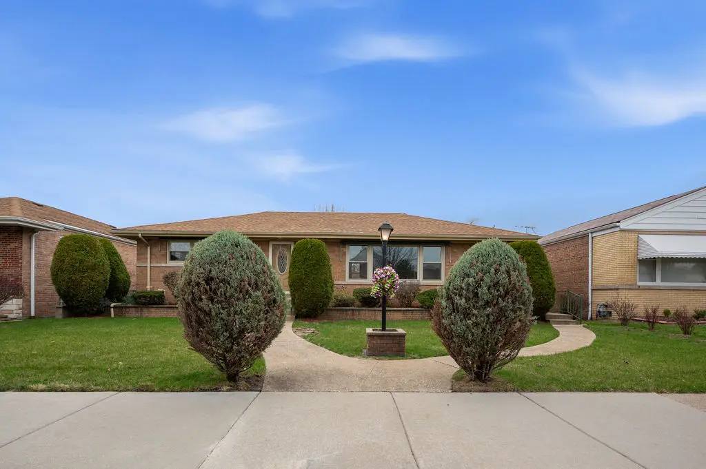 11042 S Avenue N, Chicago, IL 60617 - #1
