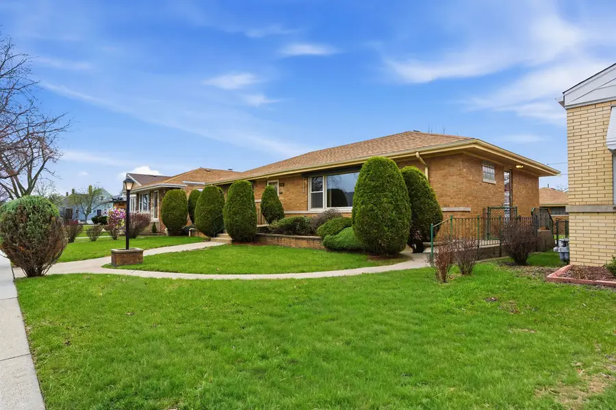 11042 S Avenue N, Chicago, IL 60617 - #3