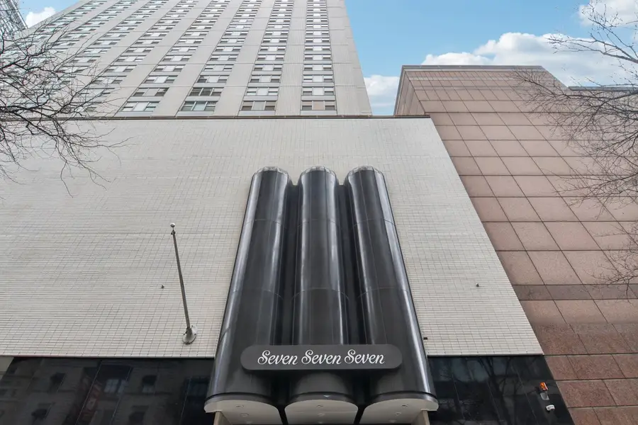 777 N Michigan Avenue #2906, Chicago, IL 60611 - #3