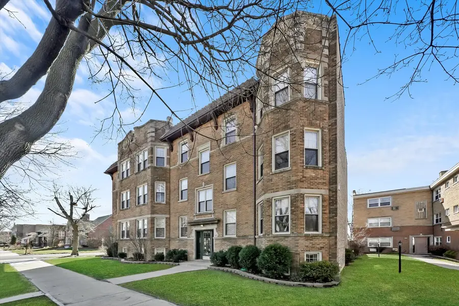 7404 N Oakley Avenue #1, Chicago, IL 60645 - #2